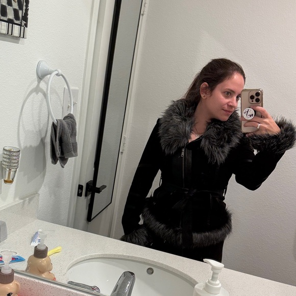 SOLD - Picture 2 of 4